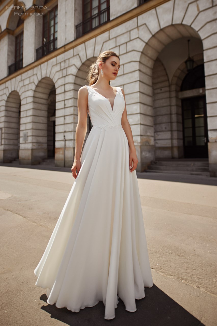 Formosa by Herm's Bridal Wedding Dress from Smart Brides Portlaoise